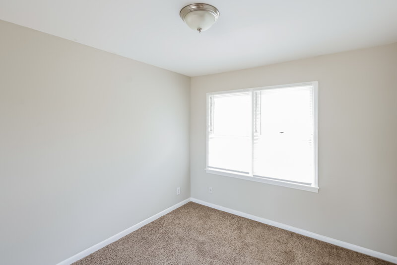 0/Mo, 916 DANIEL CIR Birmingham, AL 35228 Bedroom View 7