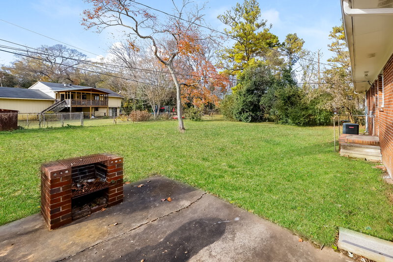 0/Mo, 916 DANIEL CIR Birmingham, AL 35228 Exterior View