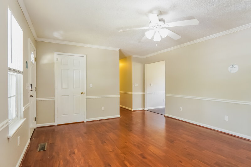 0/Mo, 84 Bel Air Cir Pleasant Grove, AL 35127 Living Room View 2