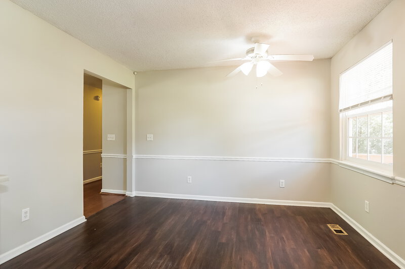 0/Mo, 84 Bel Air Cir Pleasant Grove, AL 35127 Living Room View 3