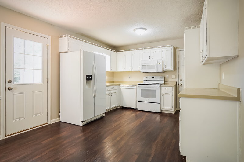 0/Mo, 84 Bel Air Cir Pleasant Grove, AL 35127 Kitchen View