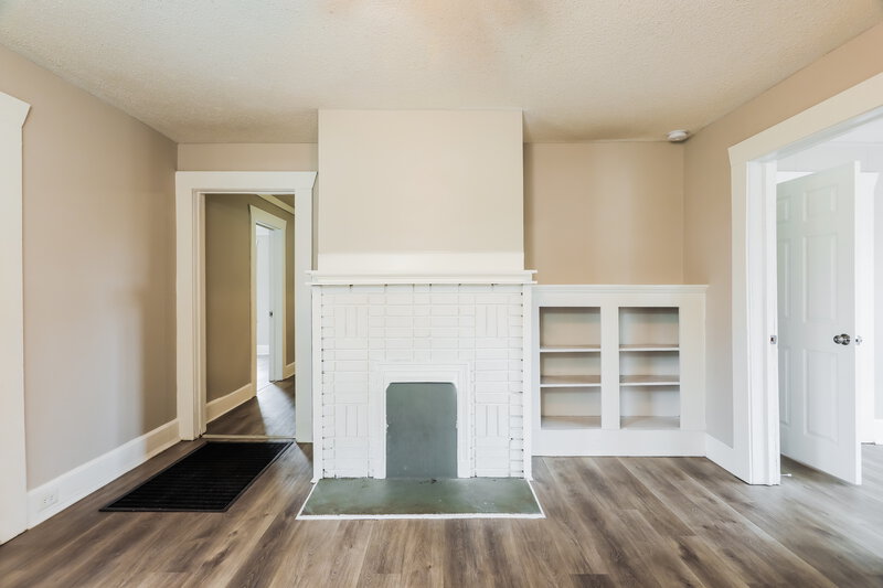 1,050/Mo, 329 Eastview Blvd Birmingham, AL 35215 Living Room View