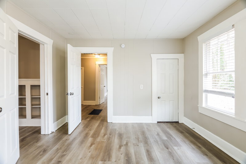 1,050/Mo, 329 Eastview Blvd Birmingham, AL 35215 Main Bedroom View