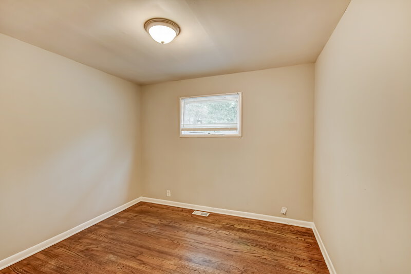 1,440/Mo, 909 Winchester Dr BIRMINGHAM, AL 35235 Bedroom View 3