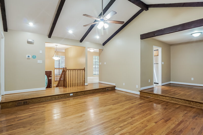 1,955/Mo, 116 Mountain Pkwy Alabaster, AL 35114 Living Room View 2