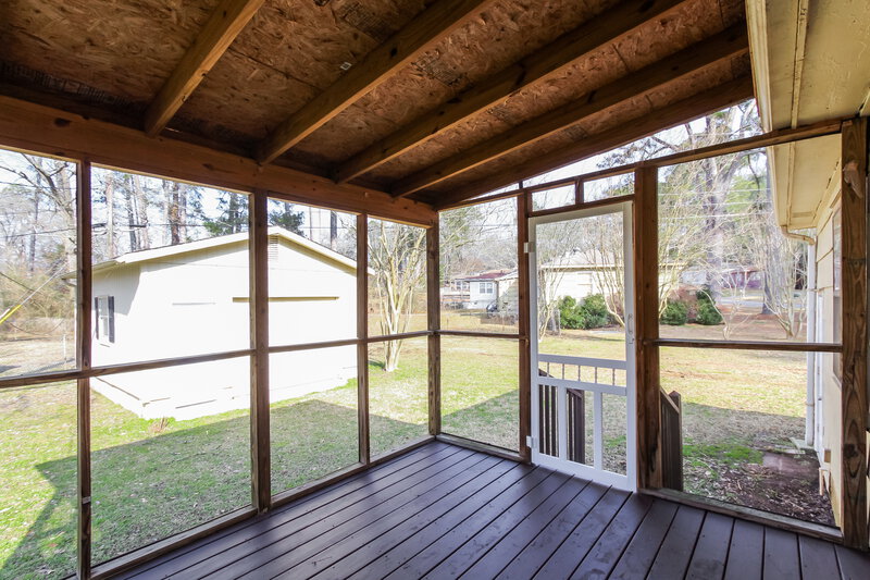 1,180/Mo, 152 Carol Drive Birmingham, AL 35215 Sun Room View