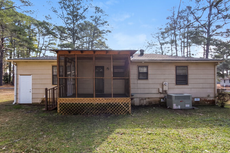 1,180/Mo, 152 Carol Drive Birmingham, AL 35215 Rear View 3