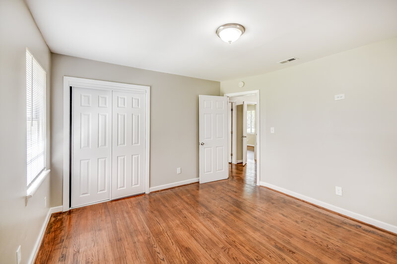 0/Mo, 2829 SW Wesley Avenue Birmingham, AL 35211 Main Bedroom View