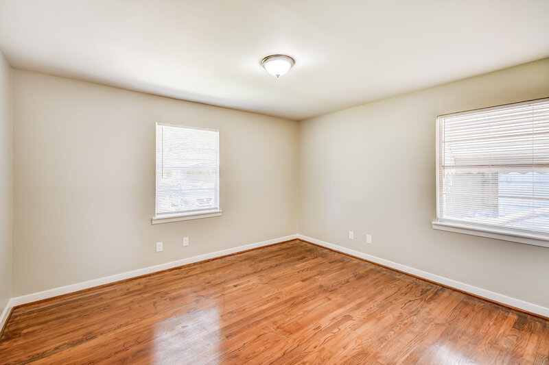 0/Mo, 2829 SW Wesley Avenue Birmingham, AL 35211 Bedroom View