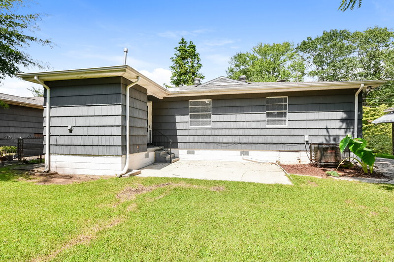 0/Mo, 2829 SW Wesley Avenue Birmingham, AL 35211 Rear View