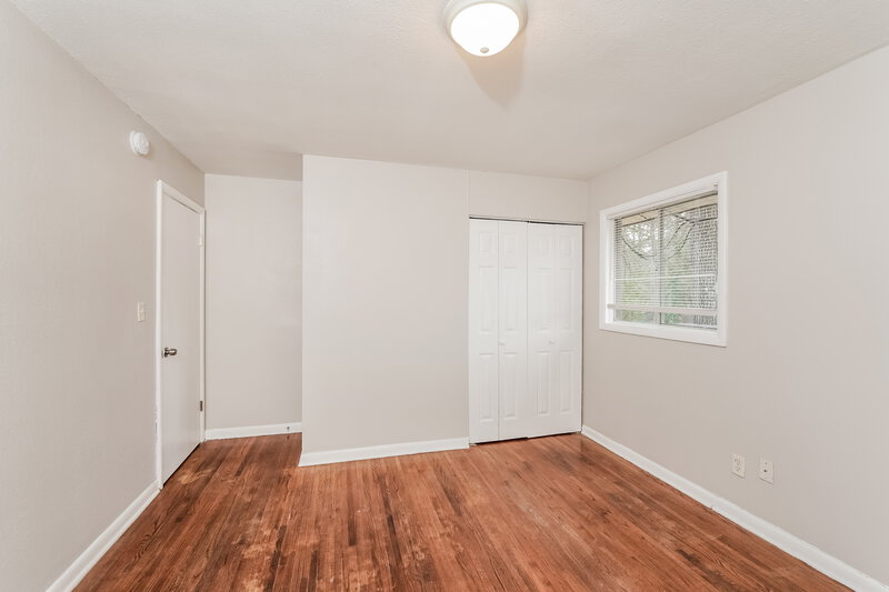 1,325/Mo, 325 Nw 16Th Ave CENTER POINT, AL 35215 Bedroom View 2