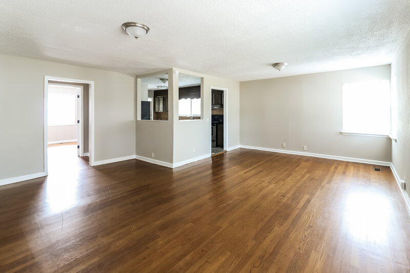 1,570/Mo, 1204 Pratt HWY Birmingham, AL 35214 Living Room View