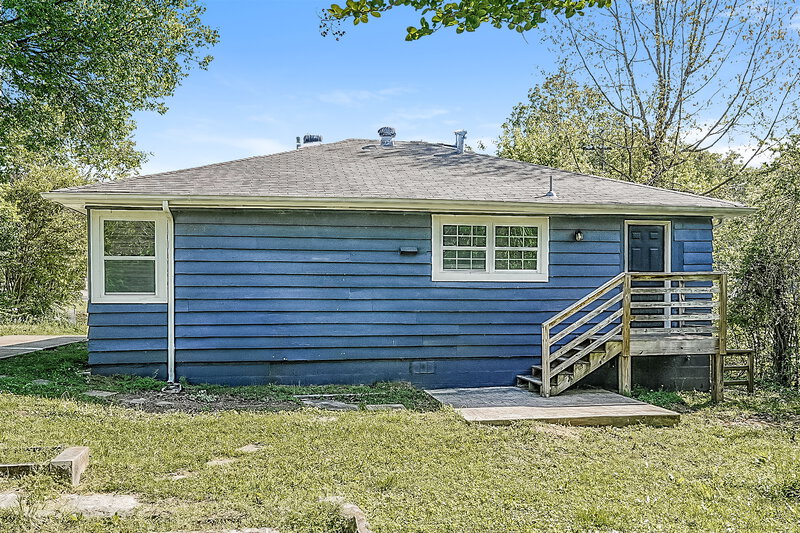 1,215/Mo, 1204 Pratt HWY Birmingham, AL 35214 Rear View