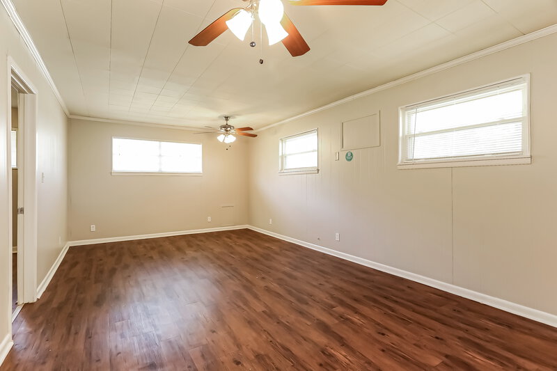 0/Mo, 501 Midway Street Midfield, AL 35228 Main Bedroom View