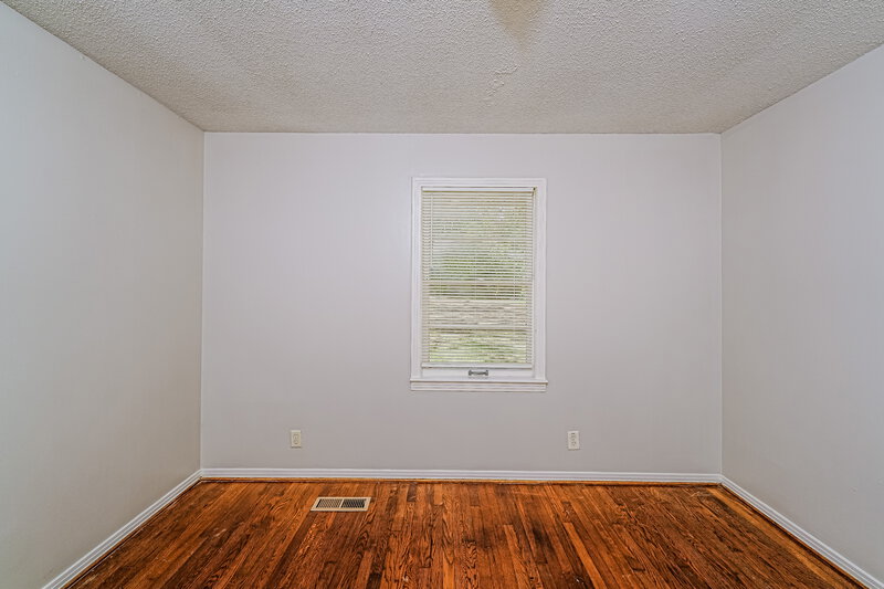 1,235/Mo, 1208 N 26th Ave Hueytown, AL 35023 Main Bedroom View