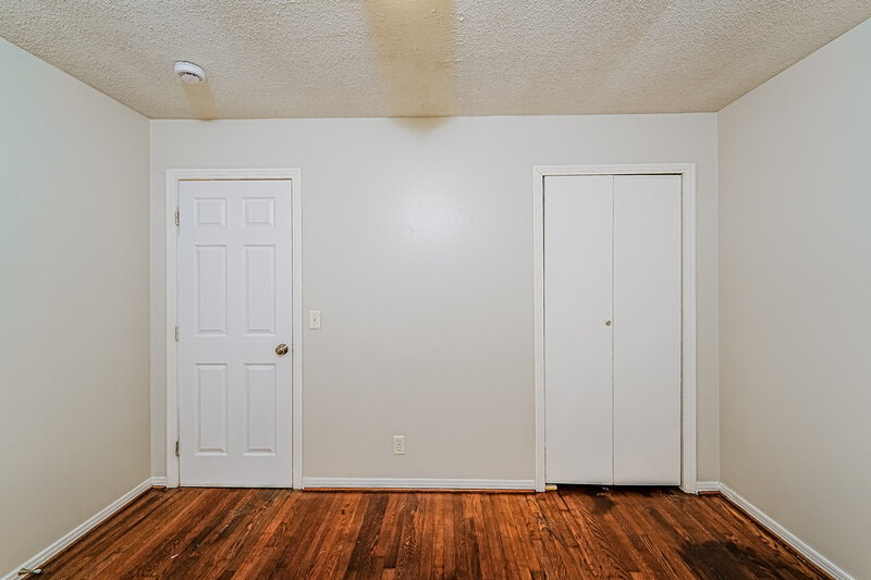 1,235/Mo, 1208 N 26th Ave Hueytown, AL 35023 Main Bedroom View 2