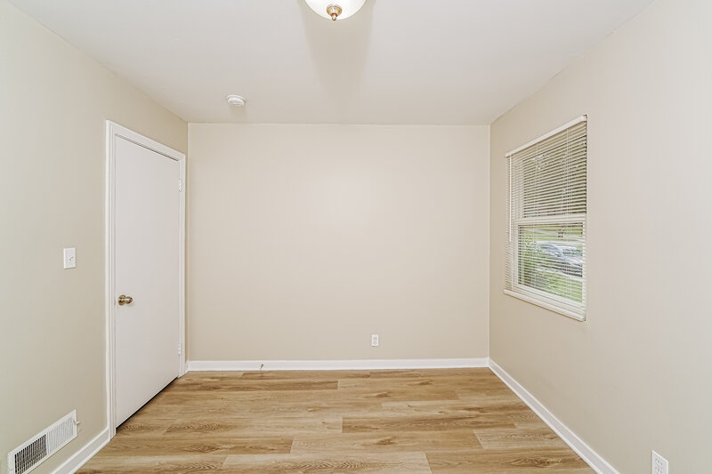 1,300/Mo, 824 Martinwood Rd BIRMINGHAM, AL 35235 Bedroom View 3