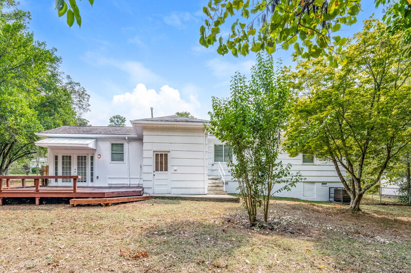 1,300/Mo, 824 Martinwood Rd BIRMINGHAM, AL 35235 Rear View