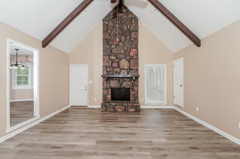 2,515/Mo, 2790 Stevens Creek Road Birmingham, AL 35244 Living Room View 2