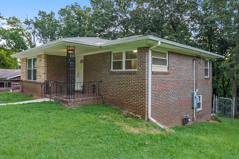 1,800/Mo, 752 Barclay Lane Birmingham, AL 35206 Rear View