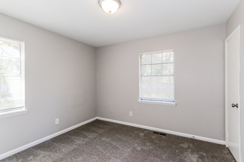 1,480/Mo, 348 Pleasant Grove Rd Pleasant Grove, AL 35127 Main Bedroom View