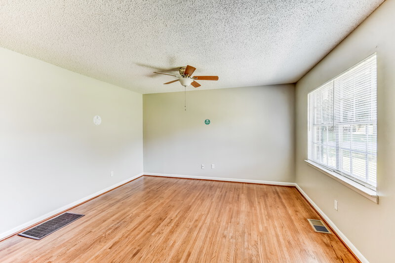 1,460/Mo, 5114 Meadows Drive Pinson, AL 35126 Living Room View
