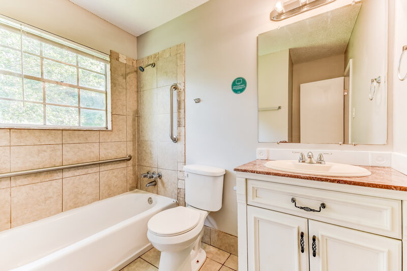1,460/Mo, 5114 Meadows Drive Pinson, AL 35126 Bathroom View