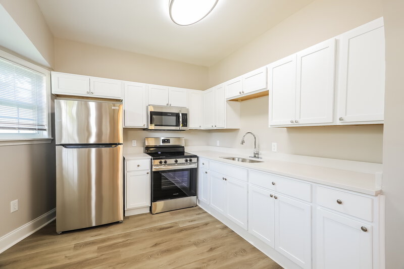 1,410/Mo, 5632 S 6th Ave Birmingham, AL 35212 Kitchen View