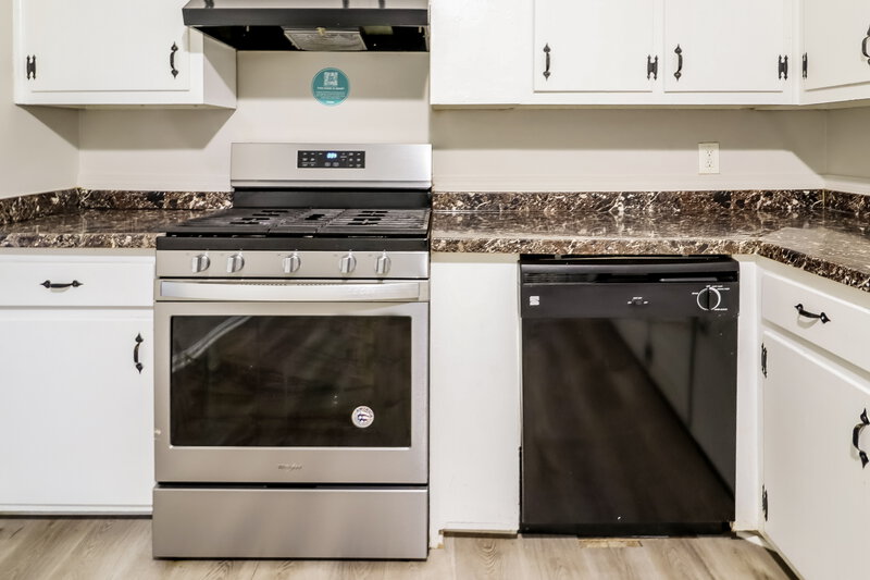 1,160/Mo, 433 Orchid Road Birmingham, AL 35215 Kitchen View