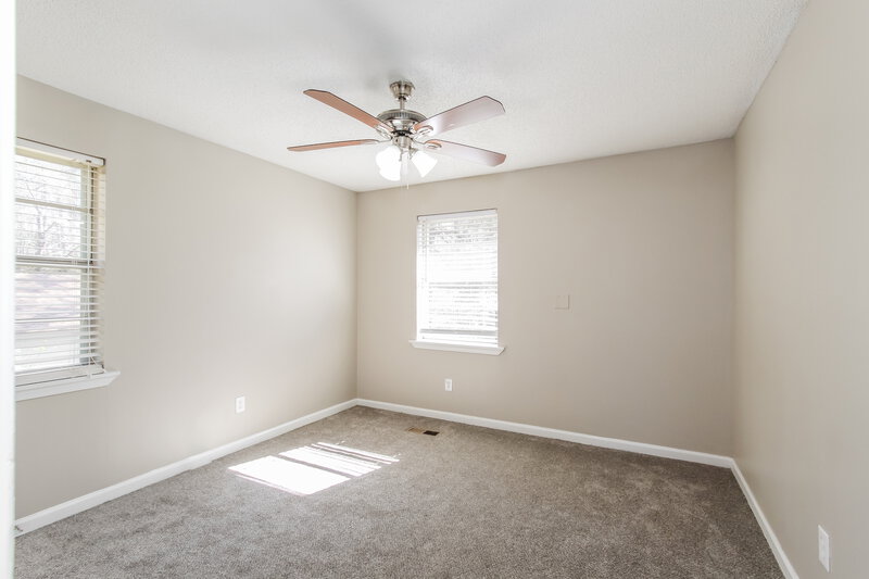 1,335/Mo, 3117 Parkwood Road Bessemer, AL 35022 Main Bedroom View