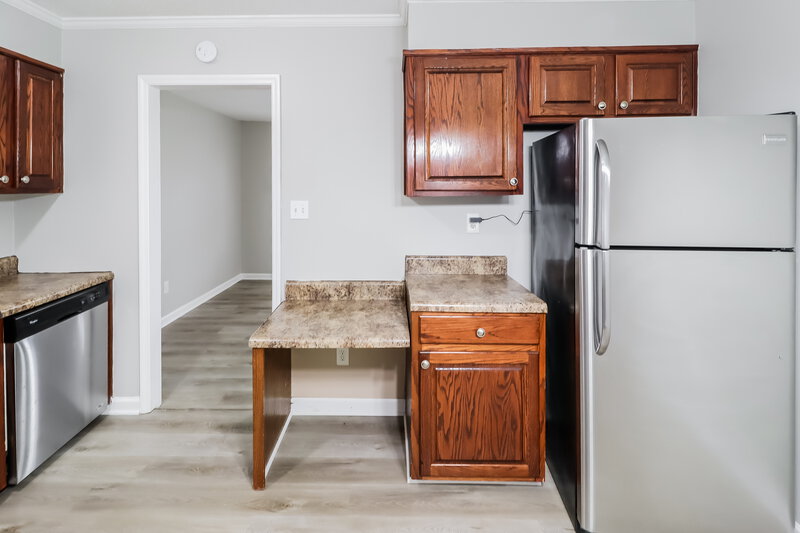1,235/Mo, 3449 Pinehurst Road Trussville, AL 35173 Kitchen View 4