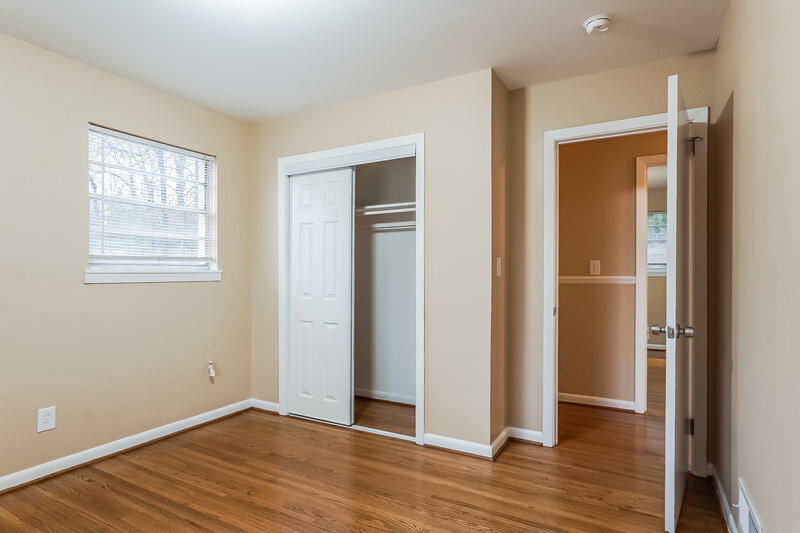 1,325/Mo, 621 NW 27th Avenue Center Point, AL 35215 Bedroom View