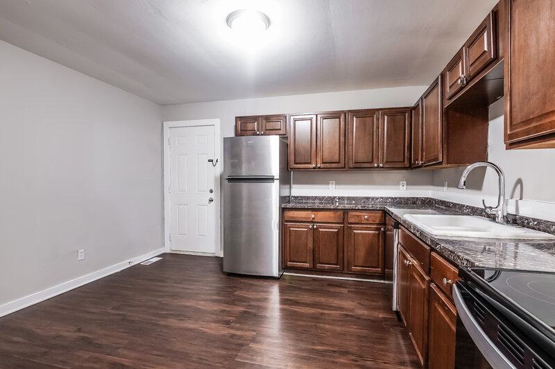 1,480/Mo, 103 Highland Avenue Hueytown, AL 35023 Kitchen View