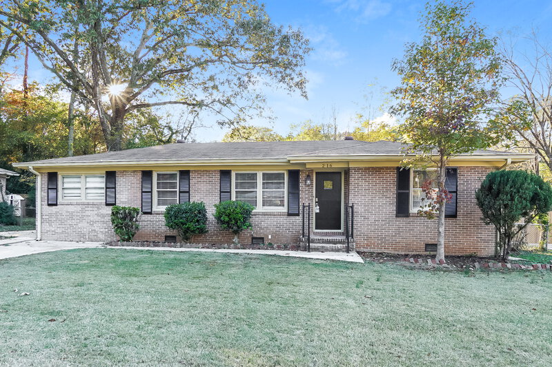 0/Mo, 216 Westwood Drive Birmingham, AL 35215 External View