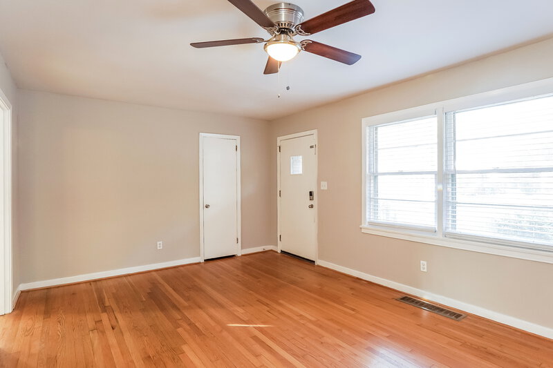 0/Mo, 216 Westwood Drive Birmingham, AL 35215 Misc View 4