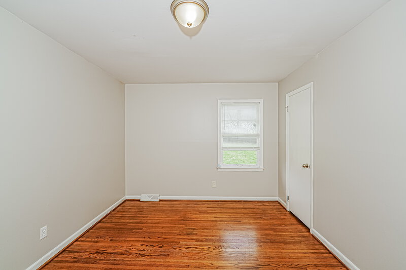 1,180/Mo, 2513 4th Way NW Center Point, AL 35215 Main Bedroom View