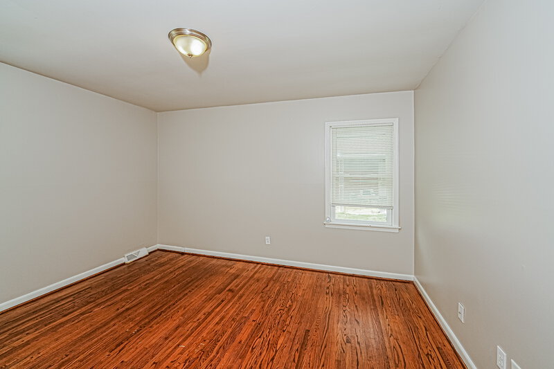 1,180/Mo, 2513 4th Way NW Center Point, AL 35215 Bedroom View 3