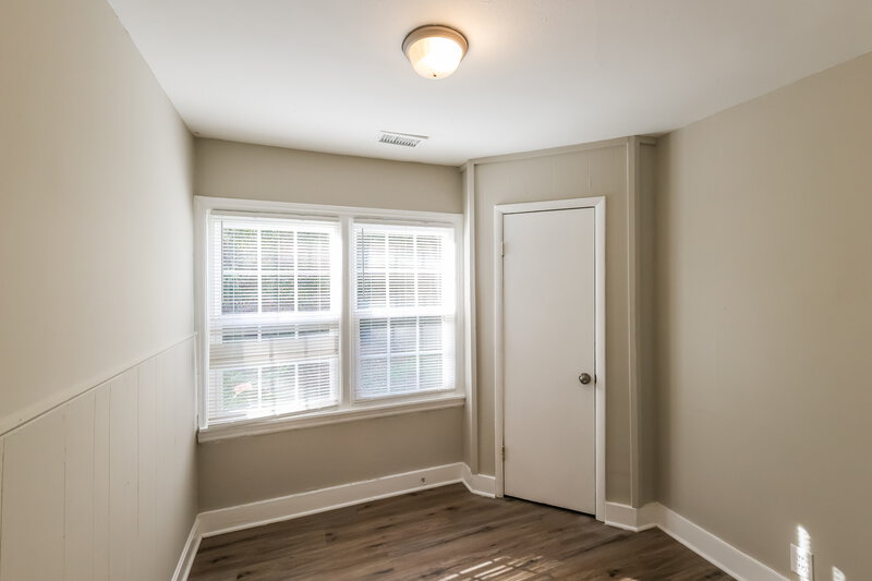 1,240/Mo, 914 Park Place Birmingham, AL 35215 Dining Room View