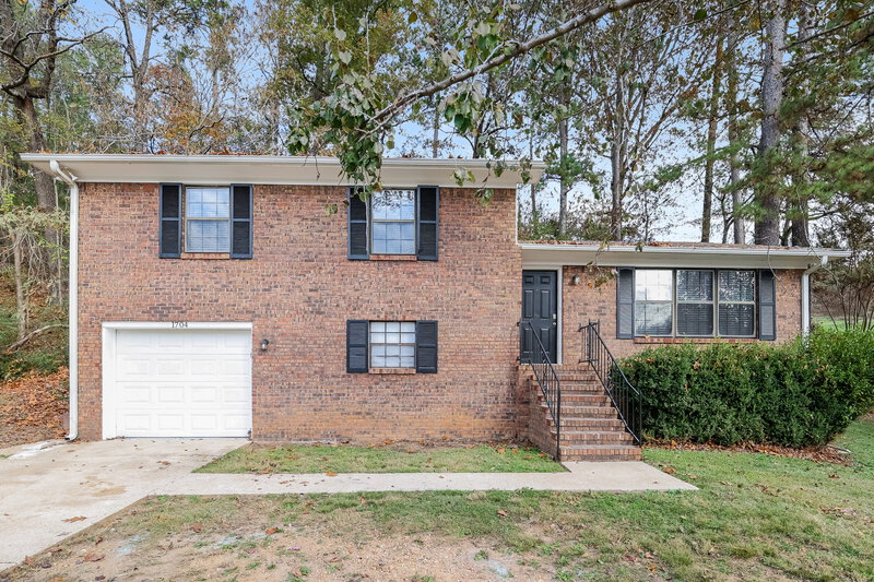 1,160/Mo, 1704 Danbury Circle Tarrant, AL 35217 External View