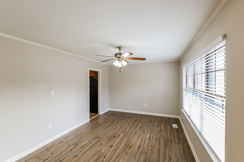 1,160/Mo, 1704 Danbury Circle Tarrant, AL 35217 Living Room View