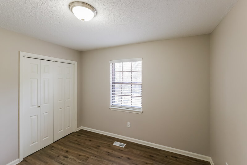 1,160/Mo, 1704 Danbury Circle Tarrant, AL 35217 Bedroom View 2