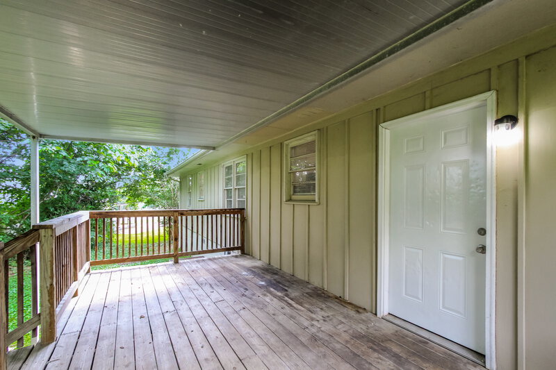 1,435/Mo, 3269 Allison Bonnett Memorial Drive Hueytown, AL 35023 Deck View