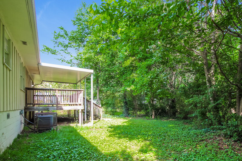 1,435/Mo, 3269 Allison Bonnett Memorial Drive Hueytown, AL 35023 Rear View