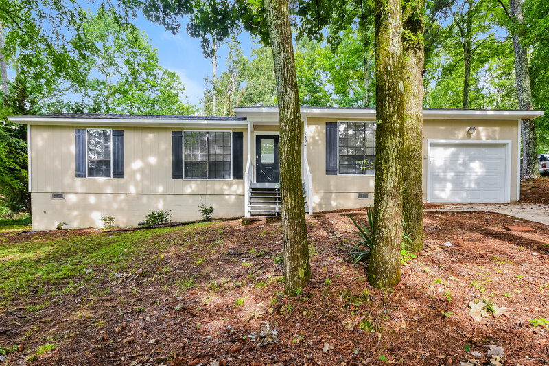 1,390/Mo, 2404 Pentland Drive Birmingham, AL 35235 External View