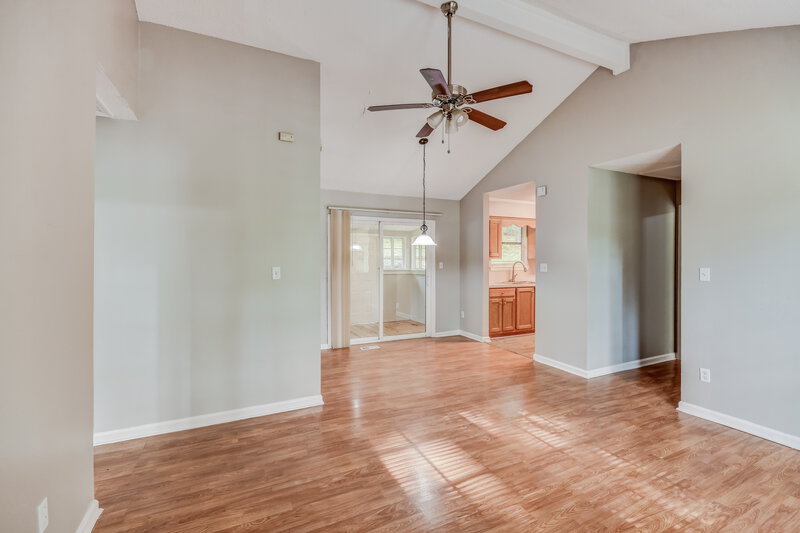 1,390/Mo, 2404 Pentland Drive Birmingham, AL 35235 Living Room View 2