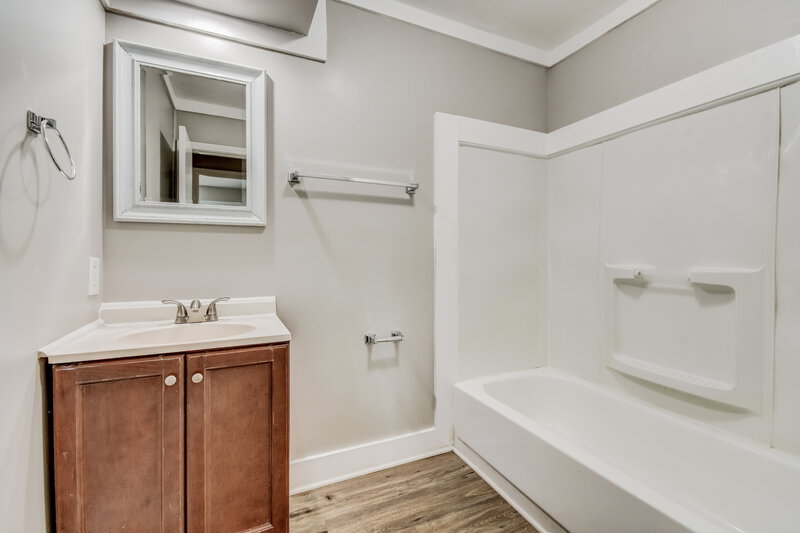 1,390/Mo, 2404 Pentland Drive Birmingham, AL 35235 Main Bedroom View 3