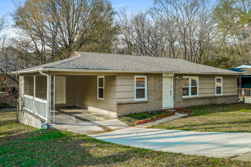 1,050/Mo, 1340 5th Place NW Birmingham, AL 35215 Front View