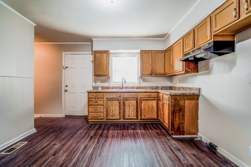 1,050/Mo, 1340 5th Place NW Birmingham, AL 35215 Kitchen View