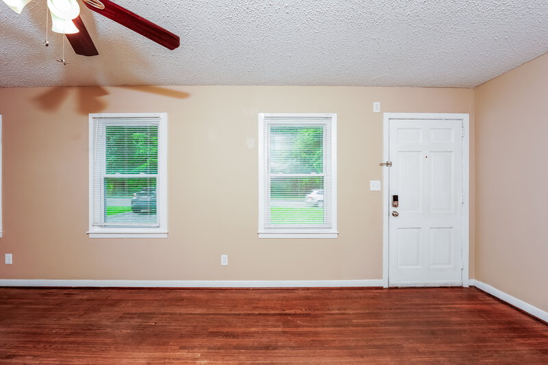 1,125/Mo, 948 Edwards Lake Road Birmingham, AL 35235 Living Room View