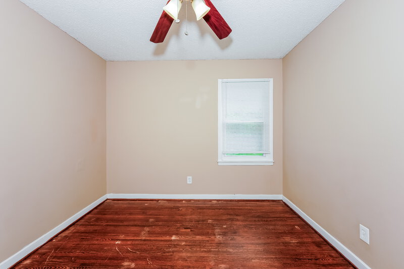 1,125/Mo, 948 Edwards Lake Road Birmingham, AL 35235 Main Bedroom View